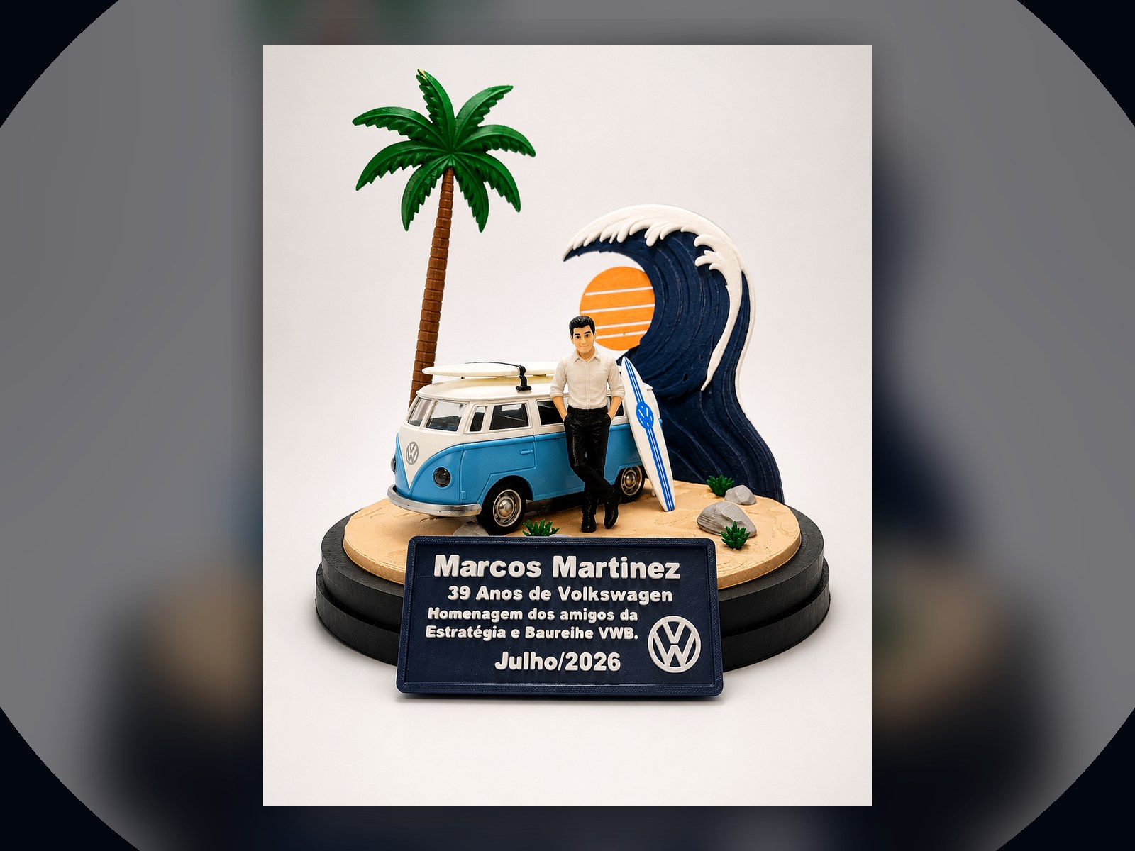 Miniatura personalizada de homenagem com Kombi e base
